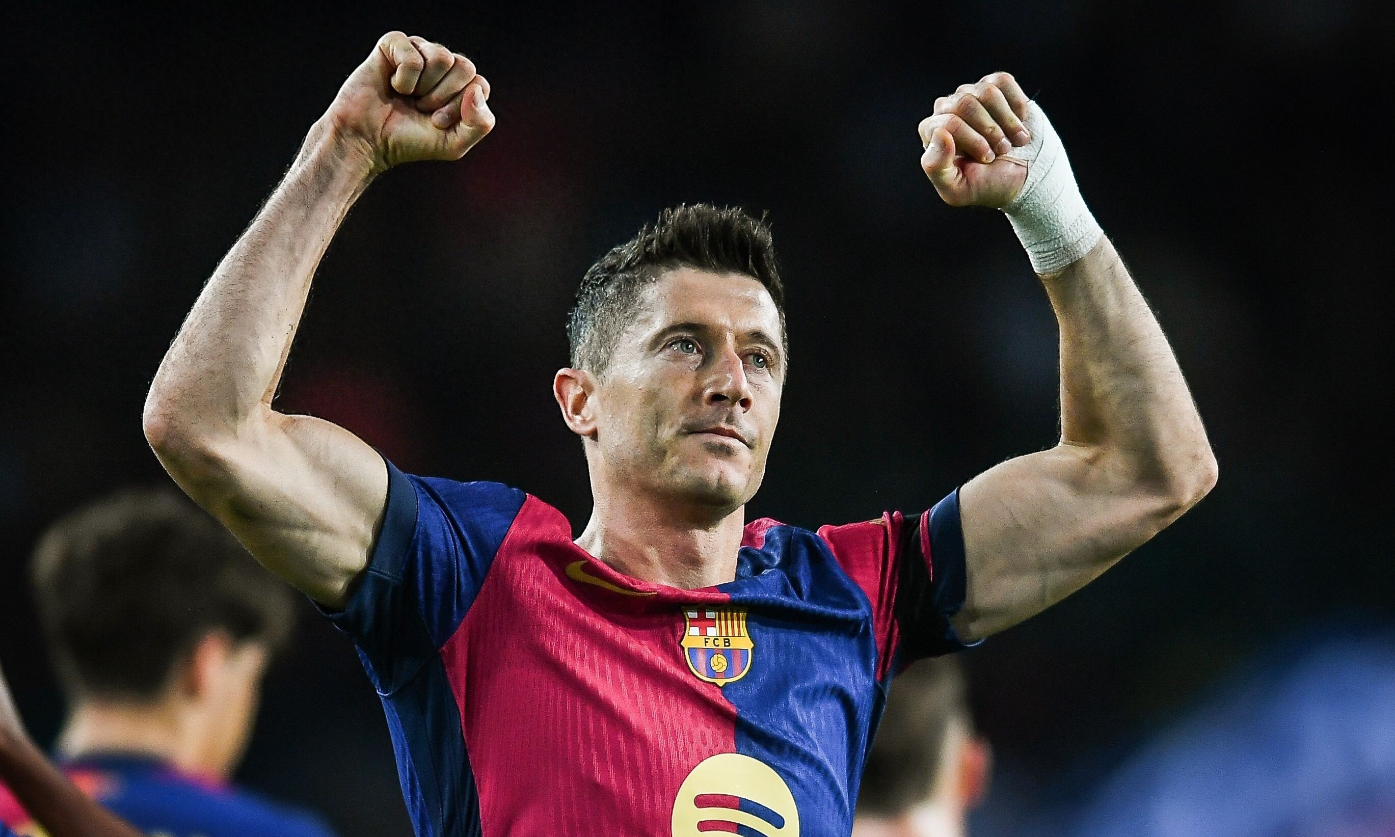 开云体育视频直播-曼城完胜皇马，莱万点燃赛场