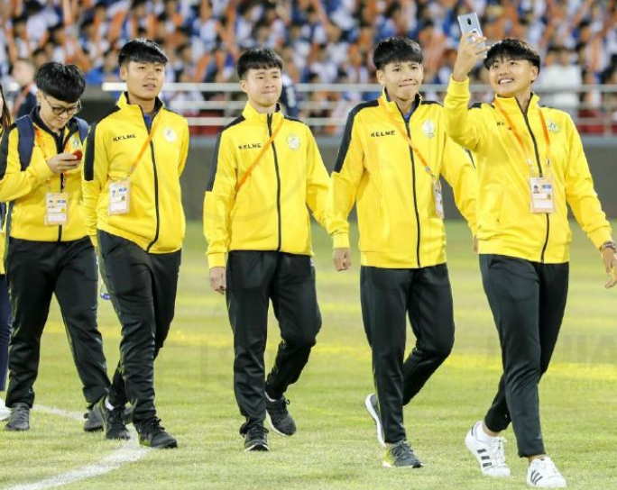 中国乒乓球队横扫韩国乒乓球队，水谷隼完成帽子戏法