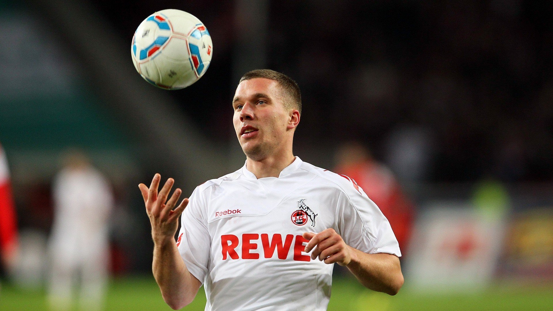 德布劳内艺术级爆发引领战术革命，尼日利亚火力全开压制乌拉圭的现代足球启示录